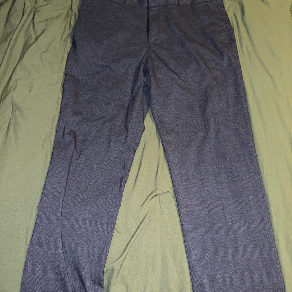 Perry Ellis Men's Portfolio Dress Pants 36x30 Slim Fit Gray, Pleated, Polyester